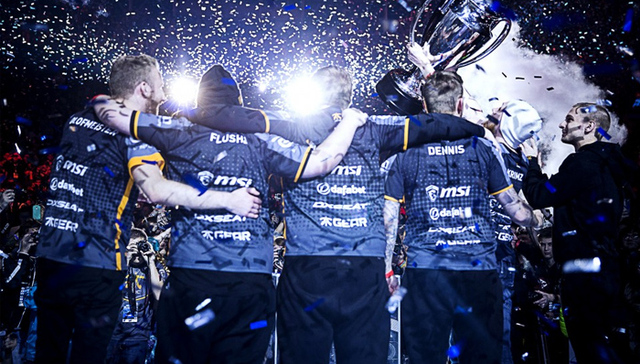 【游戏早报】V社工程师透露VR团队细节 Nintendo NX确认使用实体介质