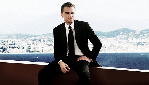 小李子不惧发福 挺肚出街