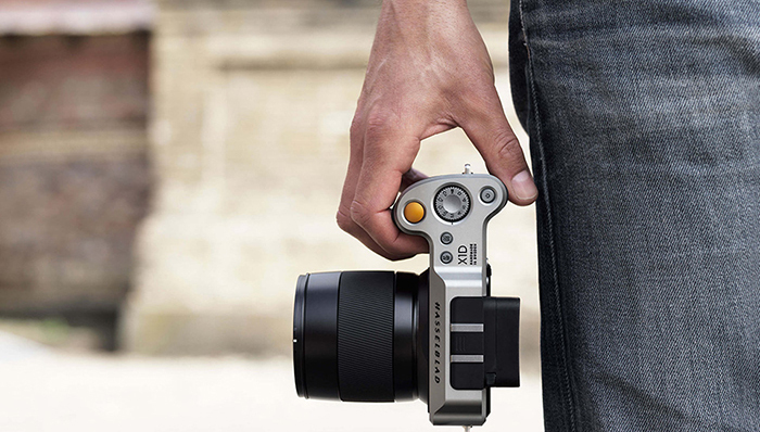 哈苏推出首款无反中画幅相机