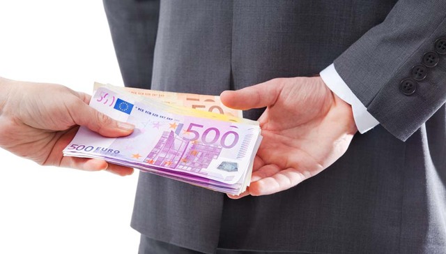 华策,影视,单位行贿罪,重大事项,被告人,命运交响曲,天涯明月刀,包青天,不正当利益,电视剧