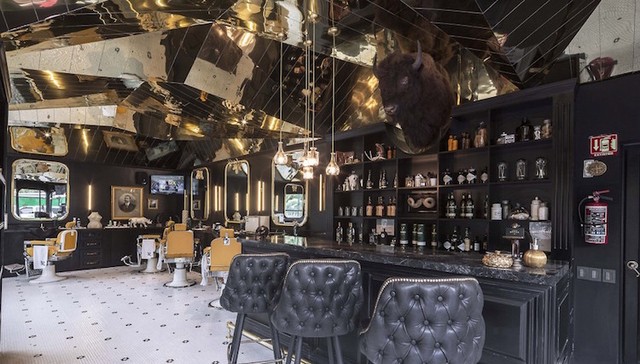 墨西哥的这家理发店让你在剪头发前先喝一杯