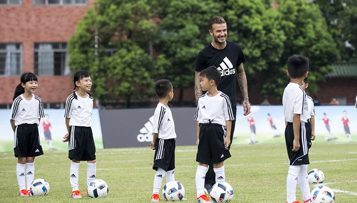 阿迪达斯,贝克汉姆,王健林