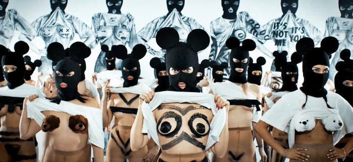 Miss,me,涂鸦艺术家,女性主义者,裸女,banksy