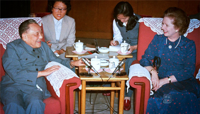 撒切尔夫人分别与邓小平、戈尔巴乔夫的两次会面