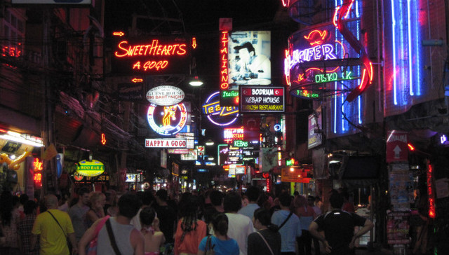 “小姐和女工，都是一群人” 《她身之欲》讲述珠三角性工作者生活