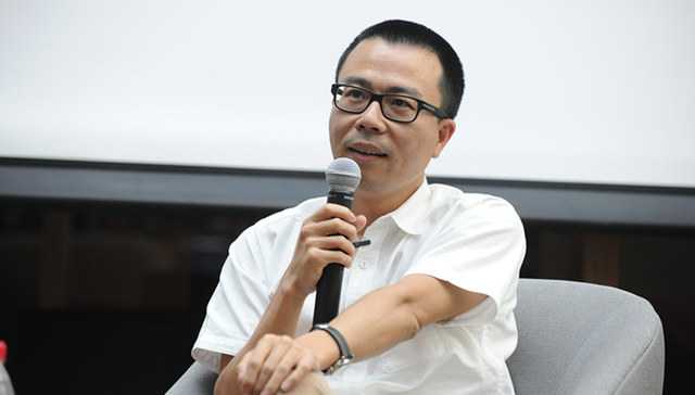 李继宏新译本《傲慢与偏见》再引争议 经典重译是时代需要还是商业炒作？