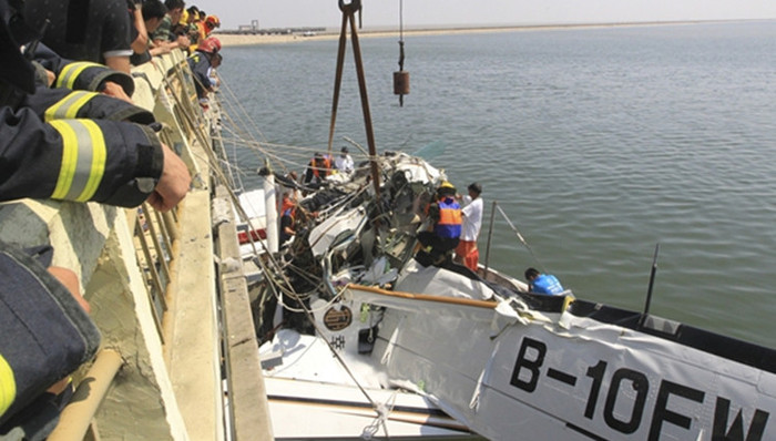 上海,水上飞机,撞桥