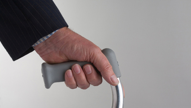 延迟退休，就业