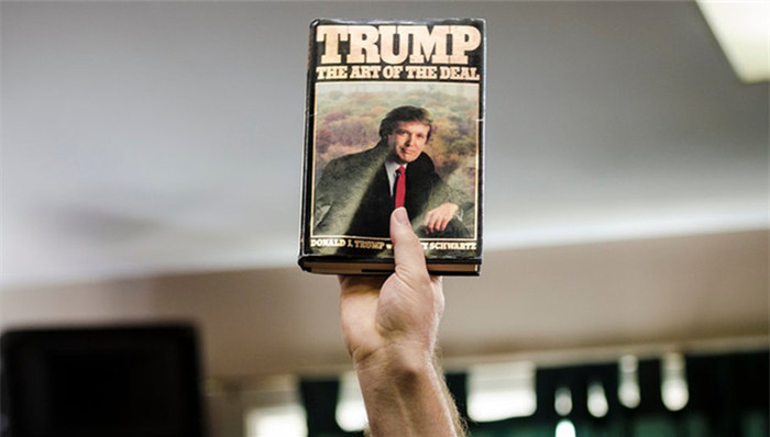 那位曾为特朗普代笔回忆录的影子写手，后悔了