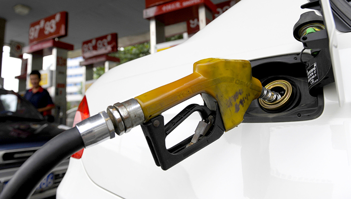 国内成品油价格或迎“两连跌”