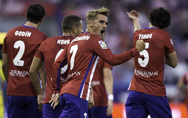 那边里约奥运这边新赛季即将开赛 但欧洲杯最红的两位球星格里兹曼和C罗还在尽情度假