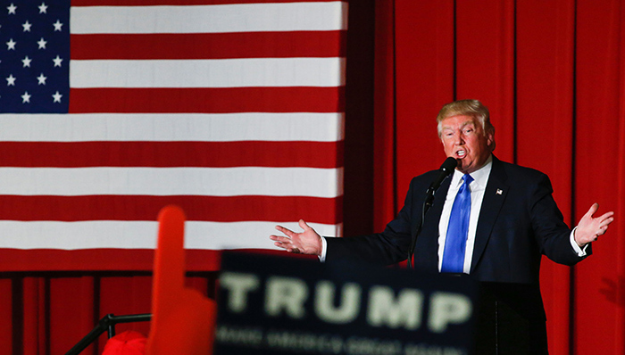 特朗普,希拉里,债务