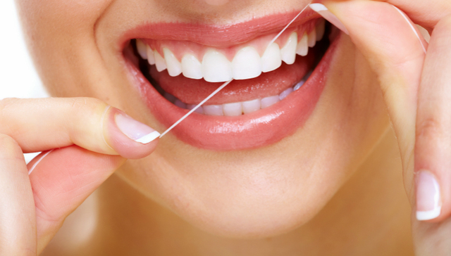你还在用吗？美联社称牙线的医疗效果缺乏科学依据