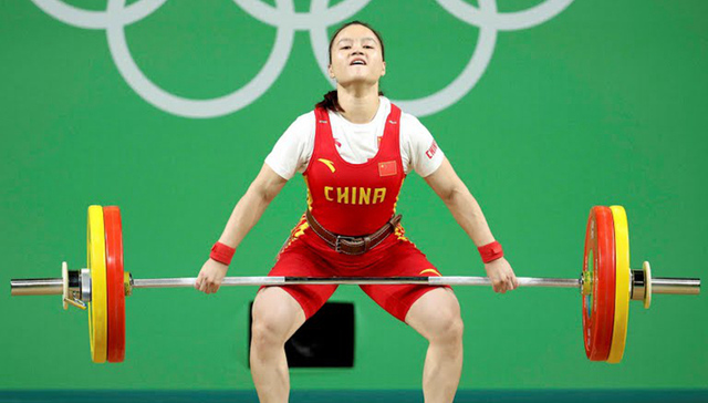 临阵换将后又遇改判丢金 里约之行中国举重身陷是非