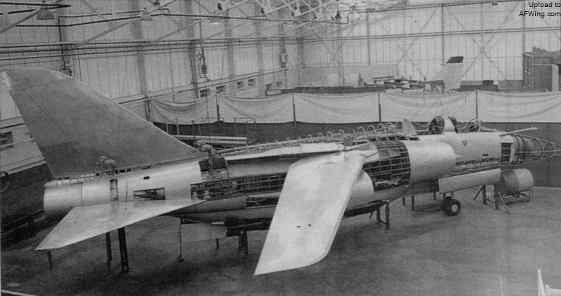 AFVG全尺寸模型，由于法国的参加，模型具有浓浓的“幻影”G味道