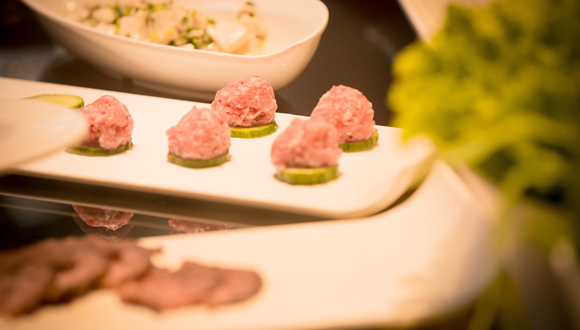 东阿阿胶的匠心：从一顿驴肉火锅说起