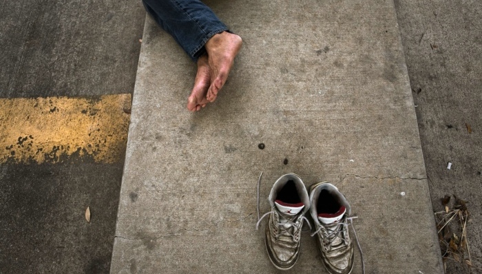 去问问杰克·伦敦和奥威尔，穷困潦倒的生活给了他们多少写作灵感