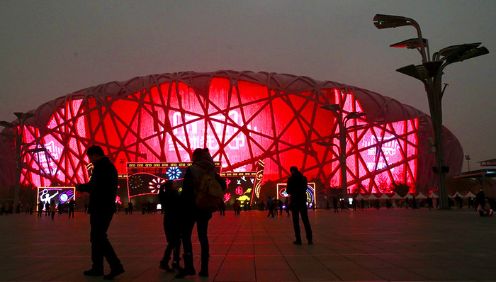 上海家化斥资亿元冠名天猫双十一晚会