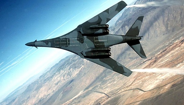 俄专家：美国多款战略轰炸机齐聚关岛对中国影响甚微