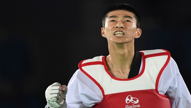 赵帅赢下男子58公斤级决赛 中国男子跆拳道奥运第一金