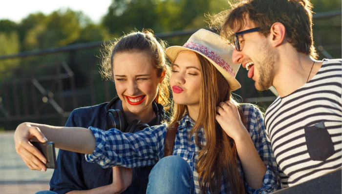 陌陌,短视频,微信直播,社交媒体