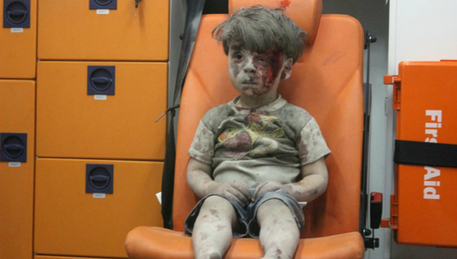 为什么这张叙利亚小男孩的照片如此特别？