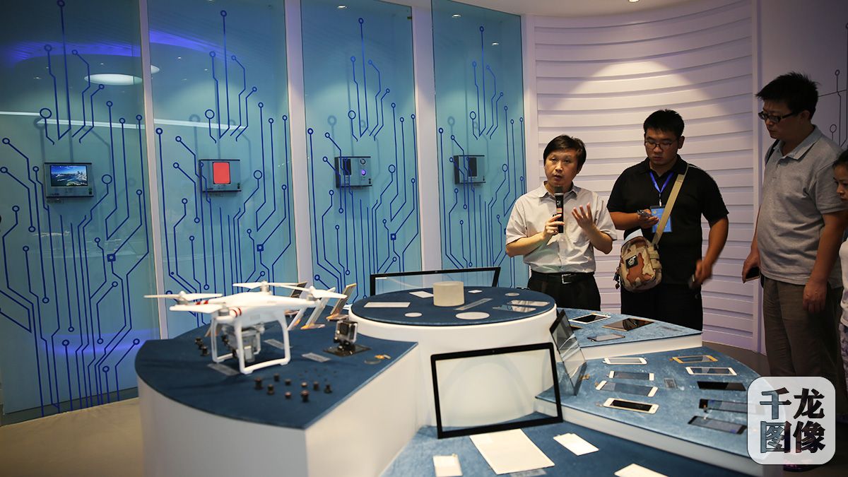 （2）8月26日，高新区党工委书记邱向军介绍高新区内的相关情况