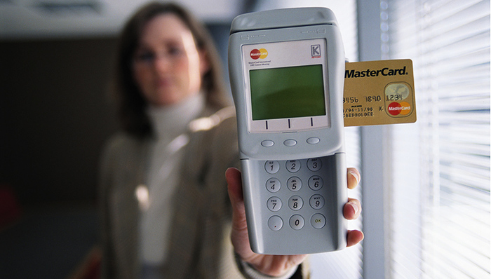 POS机,银行卡信息,银行卡支付,复制,受害人,办案人员,桔子,盗刷,芯片卡,报案