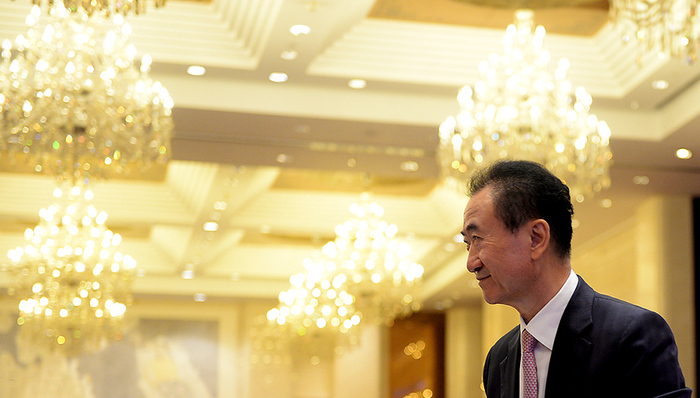 王健林,鲁豫有约,吐槽,一个亿小目标,鲁豫有约·大咖一日行,吴冠中,住宅地产,商业地产,体育产业,靠