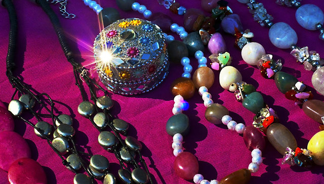 为了保护绿宝石矿脉 一个阿富汗人和一个IBM员工创立了一家公司