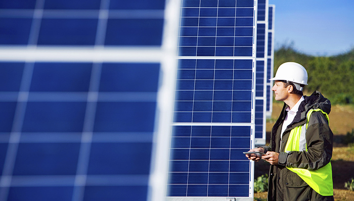 汉能薄膜上半年扭亏为盈