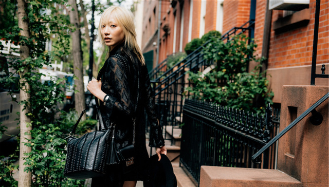 舍弃正儿八经的传统大片  Michael Kors头一次用街拍做广告