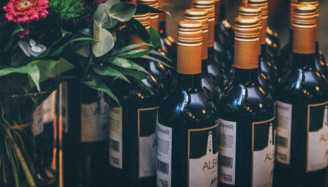 酒咔嚓：把单点查询工具变成红酒的“大众点评”