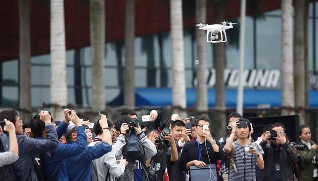 无人机,大疆,极飞