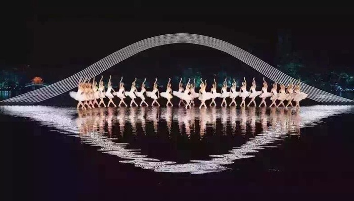 梁祝,青年舞团,节目单,张艺谋,月光,采茶舞曲,天鹅湖,越剧,春江花月夜,雷佳