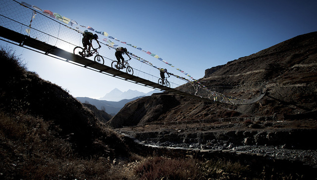 川藏线上的骑行生意经