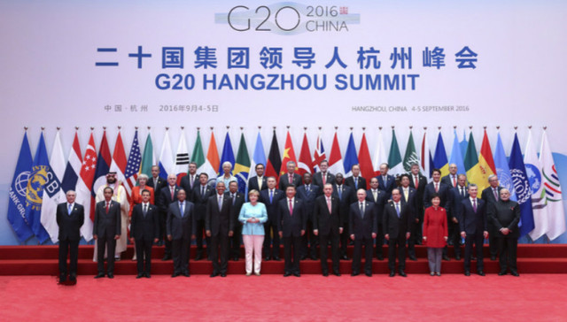 G20峰会,合影,站中间