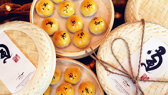 本以为关于月饼的创意早该江郎才尽了，但今年还是冒出了几枚颜艺双馨的榜样