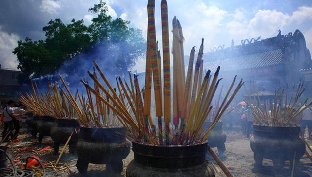 宗教事务条例拟修订：禁止投资、承包经营宗教活动场所