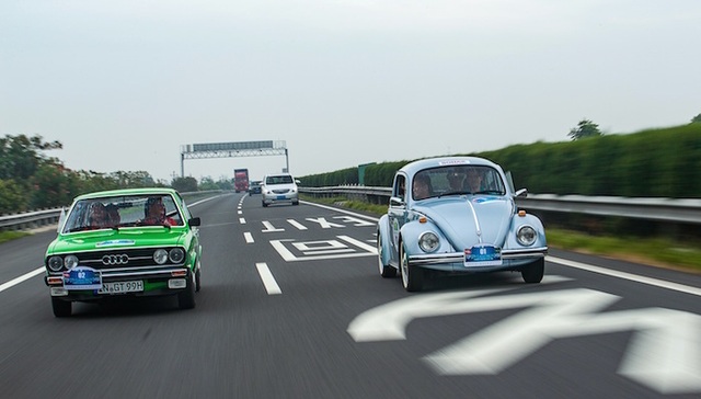 开着一辆40岁的奥迪参加了一次老爷车拉力赛