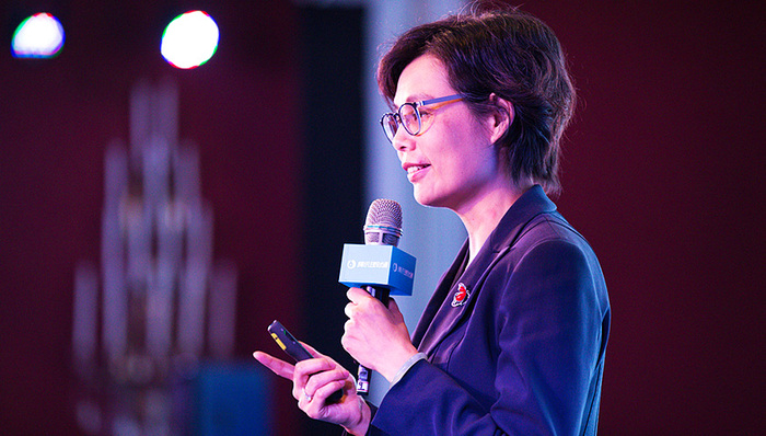 发展制造业必须依靠科技和创新