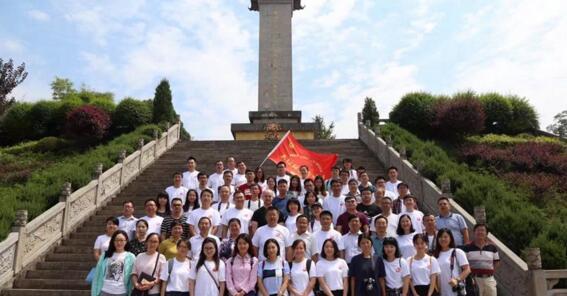 习近平,学校发展,师生情谊,学校师生,校园,球员,文史类,尊敬老师,母校,队员