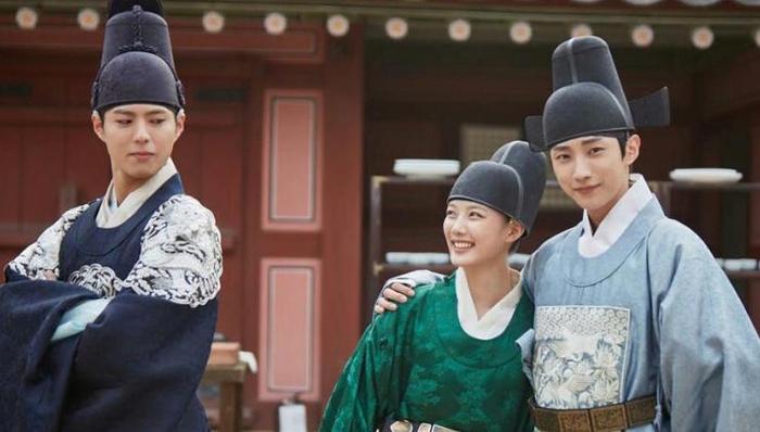 导演,上映,饰演,密探,张熙珍,金泰勋,李东健,打斗,金荷娜,春梦