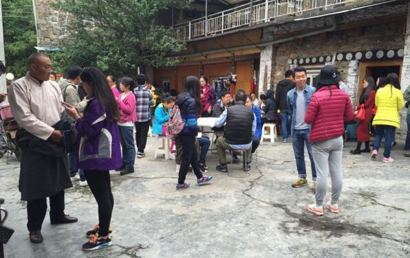 西索村,走转改,网络媒体,红色旅游,致富,藏族村寨,民居,官寨,村民,土司