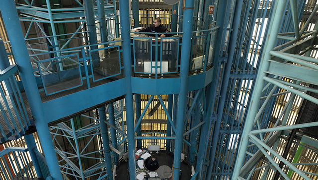 跨越5大洲8个国家，他记录下各种监狱的模样