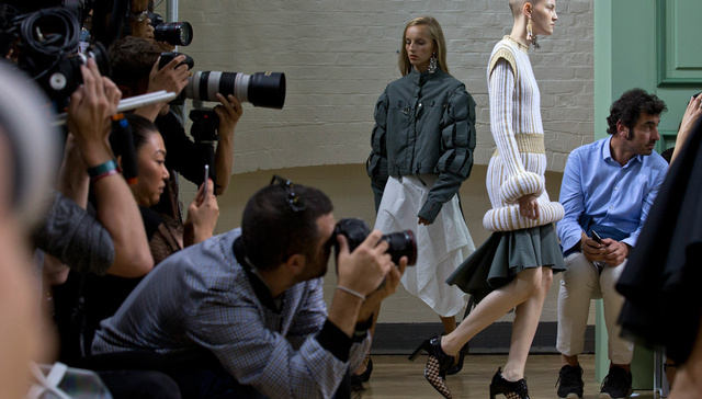 【伦敦时装周】J.W.Anderson想让你想起英国最鼎盛的都铎王朝