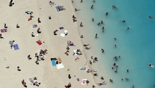 旅游业拯救希腊千疮百孔的经济