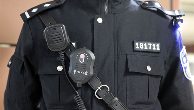 警察执法,私权利,,公共利益,,人民日报