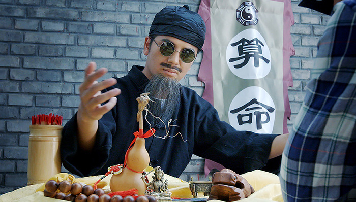 【视频】两周年，界面花772元拍了一组广告片