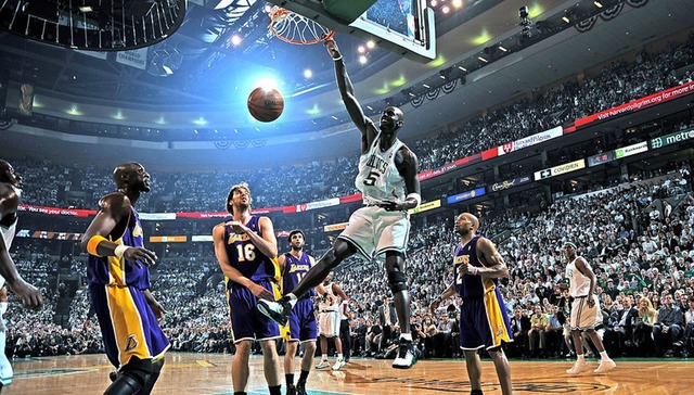 【每日体坛视频】巅峰“狼王”多凶猛 回顾加内特职业生涯精彩瞬间